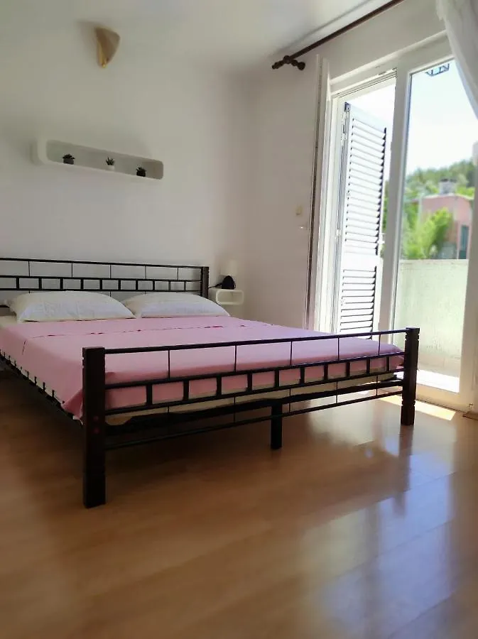 Family Friendly Apartments With A Swimming Pool Arbanija, Ciovo - 16478 Trogir