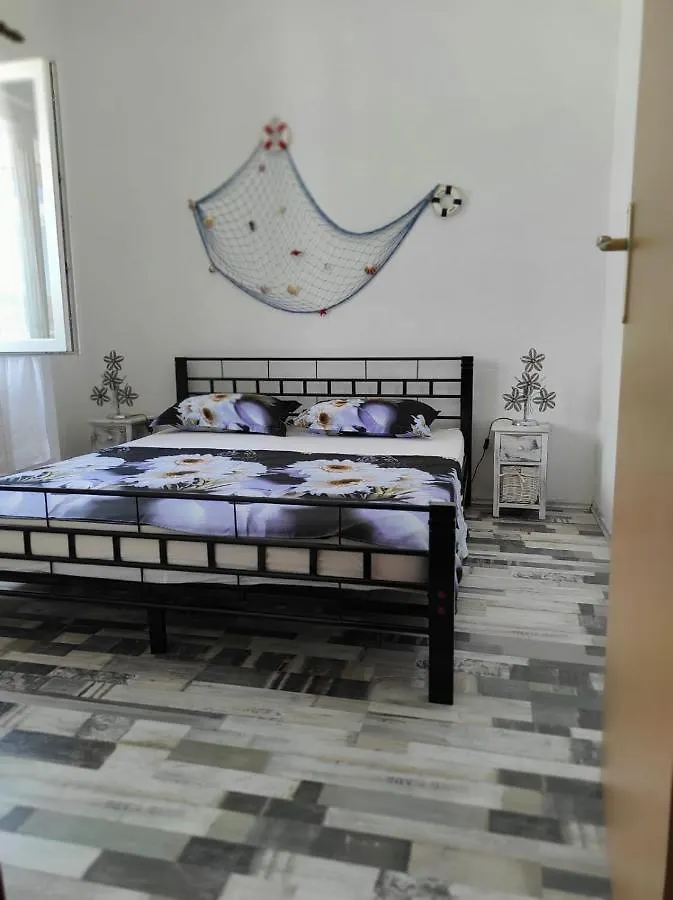 Family Friendly Apartments With A Swimming Pool Arbanija, Ciovo - 16478 Trogir